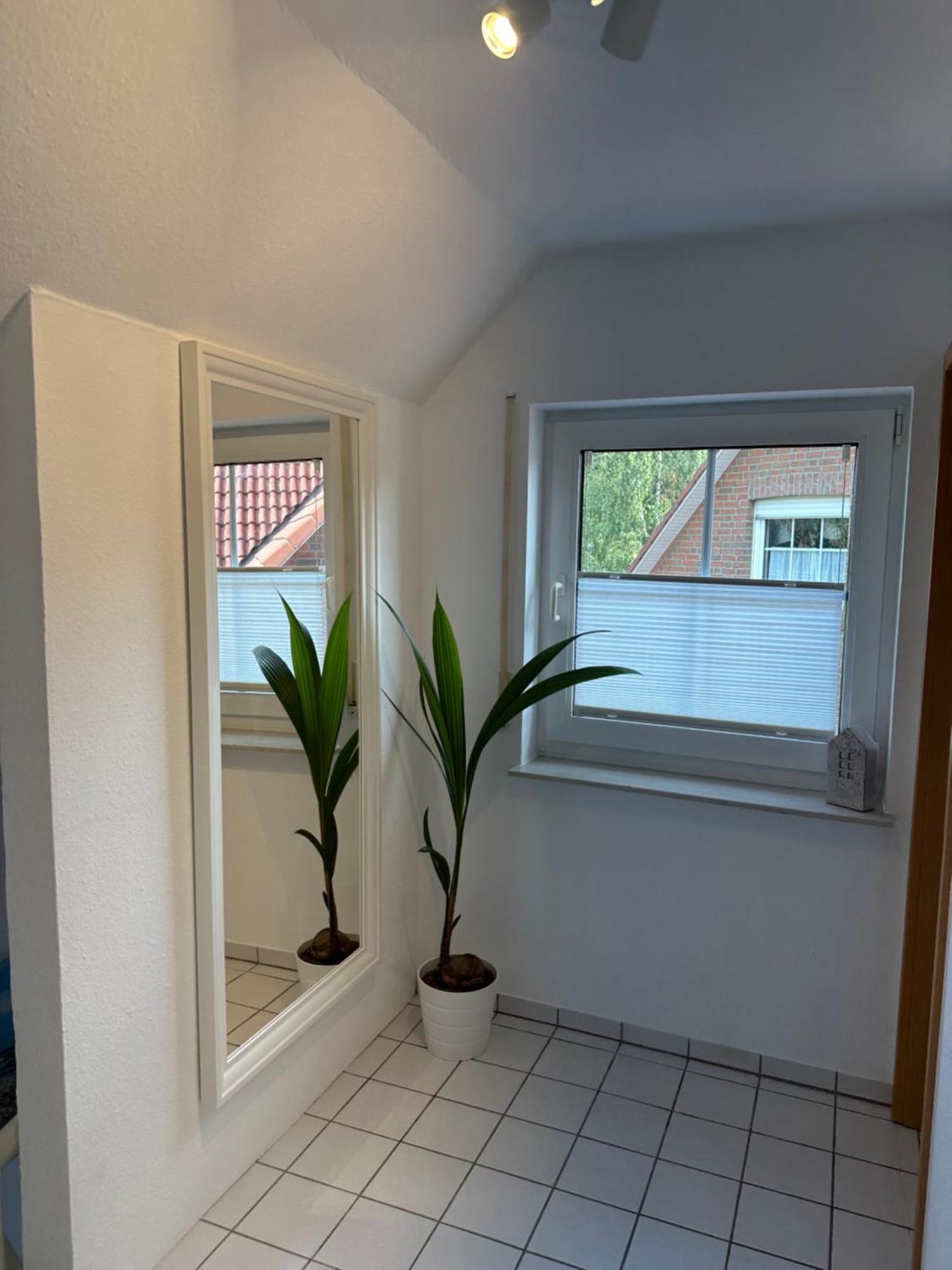Ruhige, Kleine Ferienwohnung Шортенс Экстерьер фото